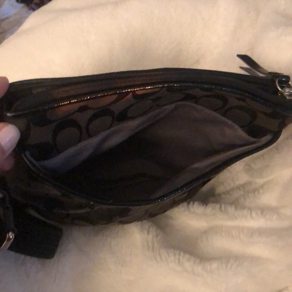 Coach Cross Body - Picture 7 of 8